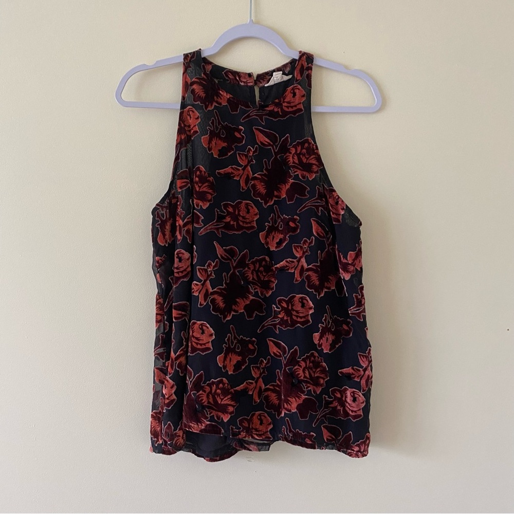 Adiva M floral velvet sleeveless blouse
